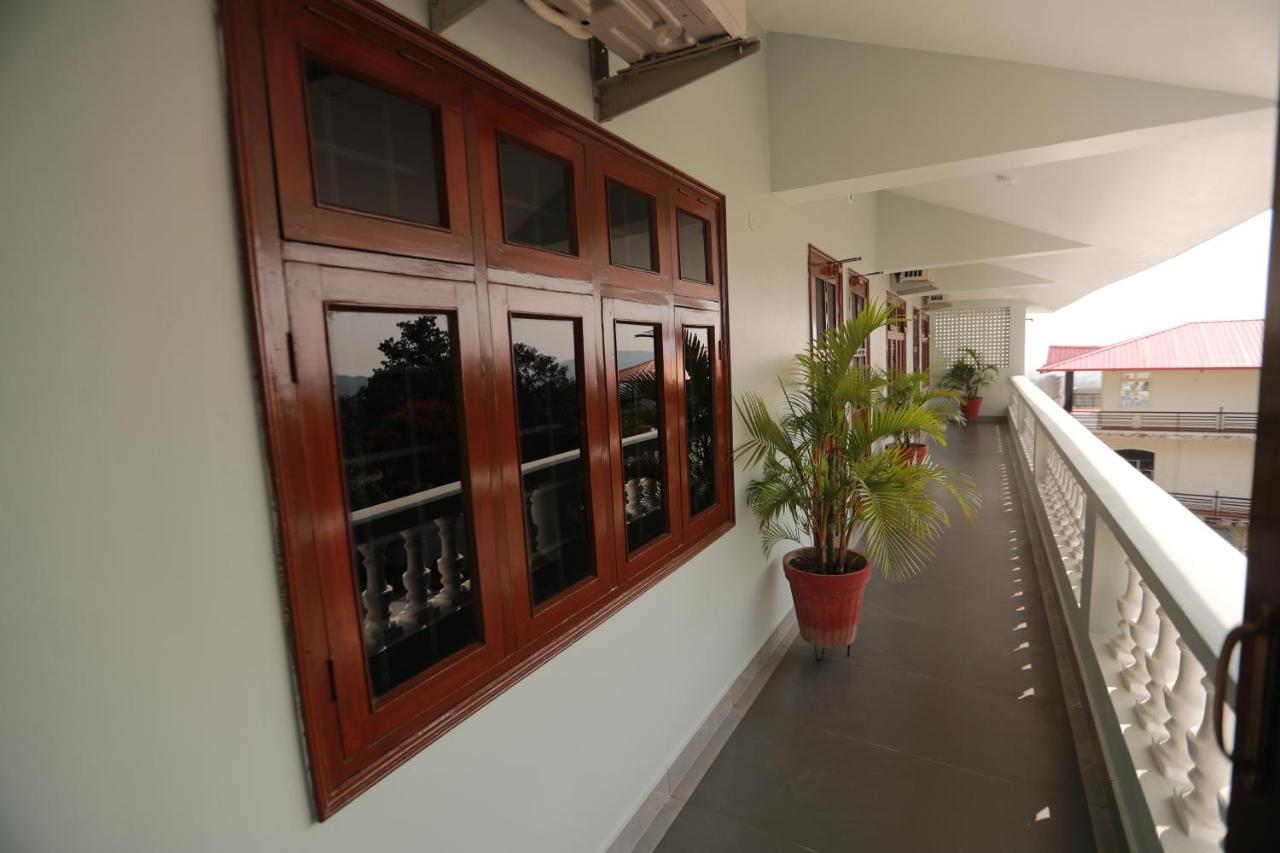 Himalayan Villa Dehradun Buitenkant foto